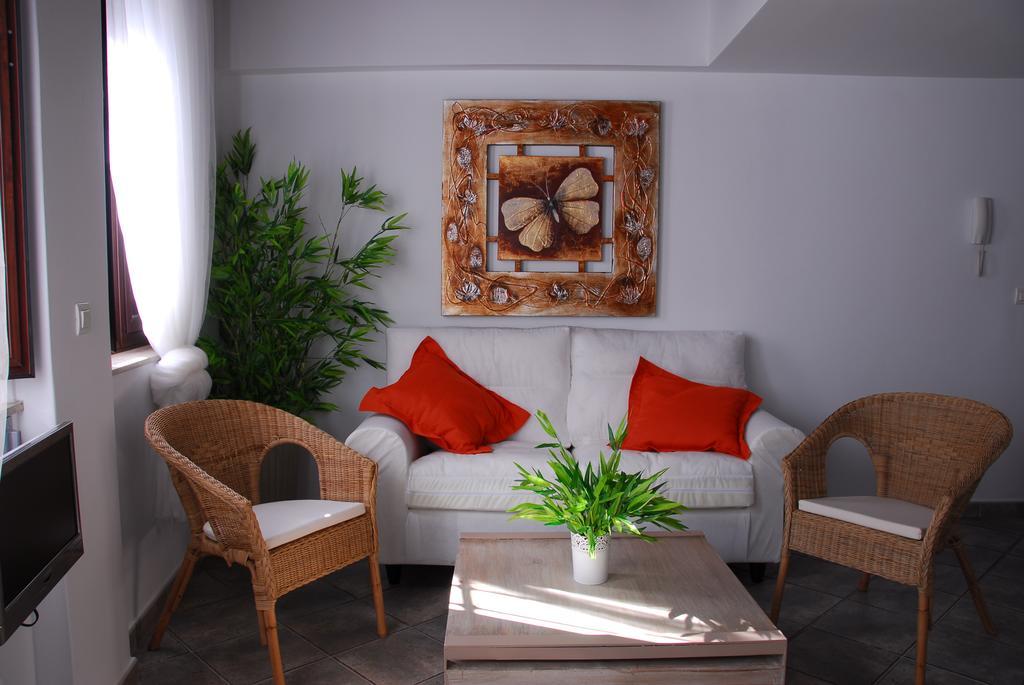 Casa Millan Apartment Puerto Moral Ngoại thất bức ảnh